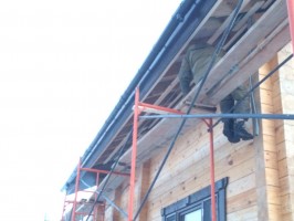 Прокладка кабеля под светильники в свесе крыши